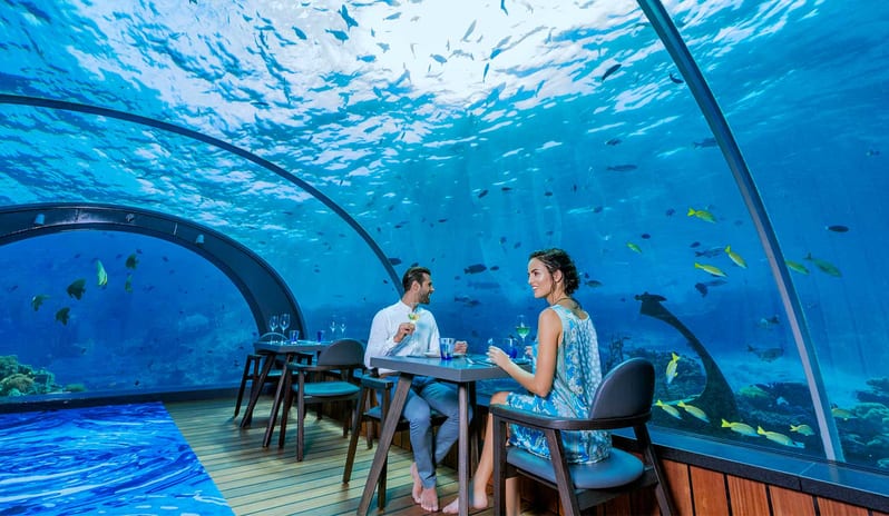 Komandoo Island Resort & Spa-5.8 Undersea Restaurant